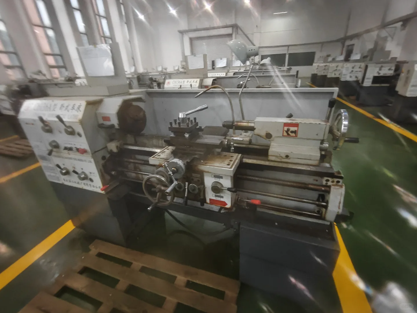 大学生第一次体验机床，左滑看成品