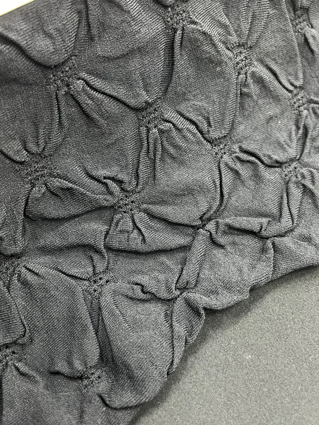 毛衣高难度的褶皱花型。