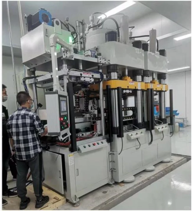 电子陶瓷粉末伺服成型机