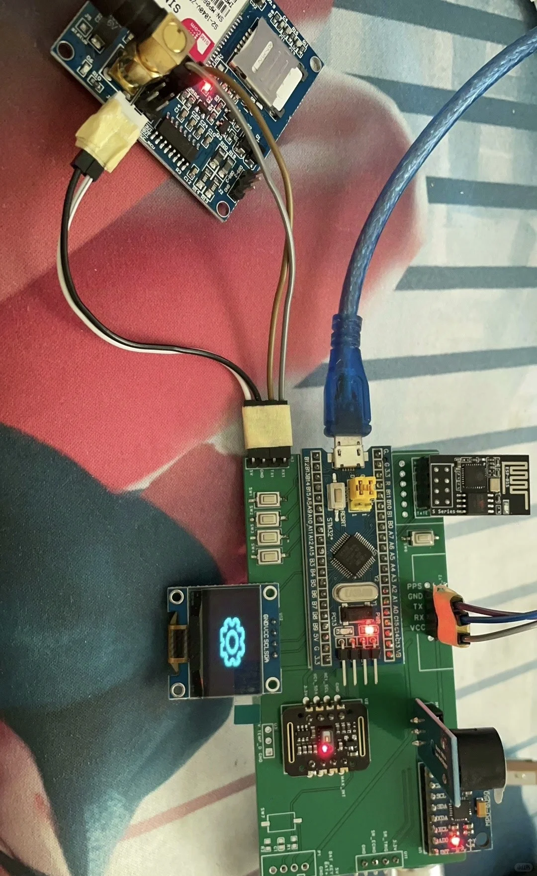 基于stm32的老人防跌报警器