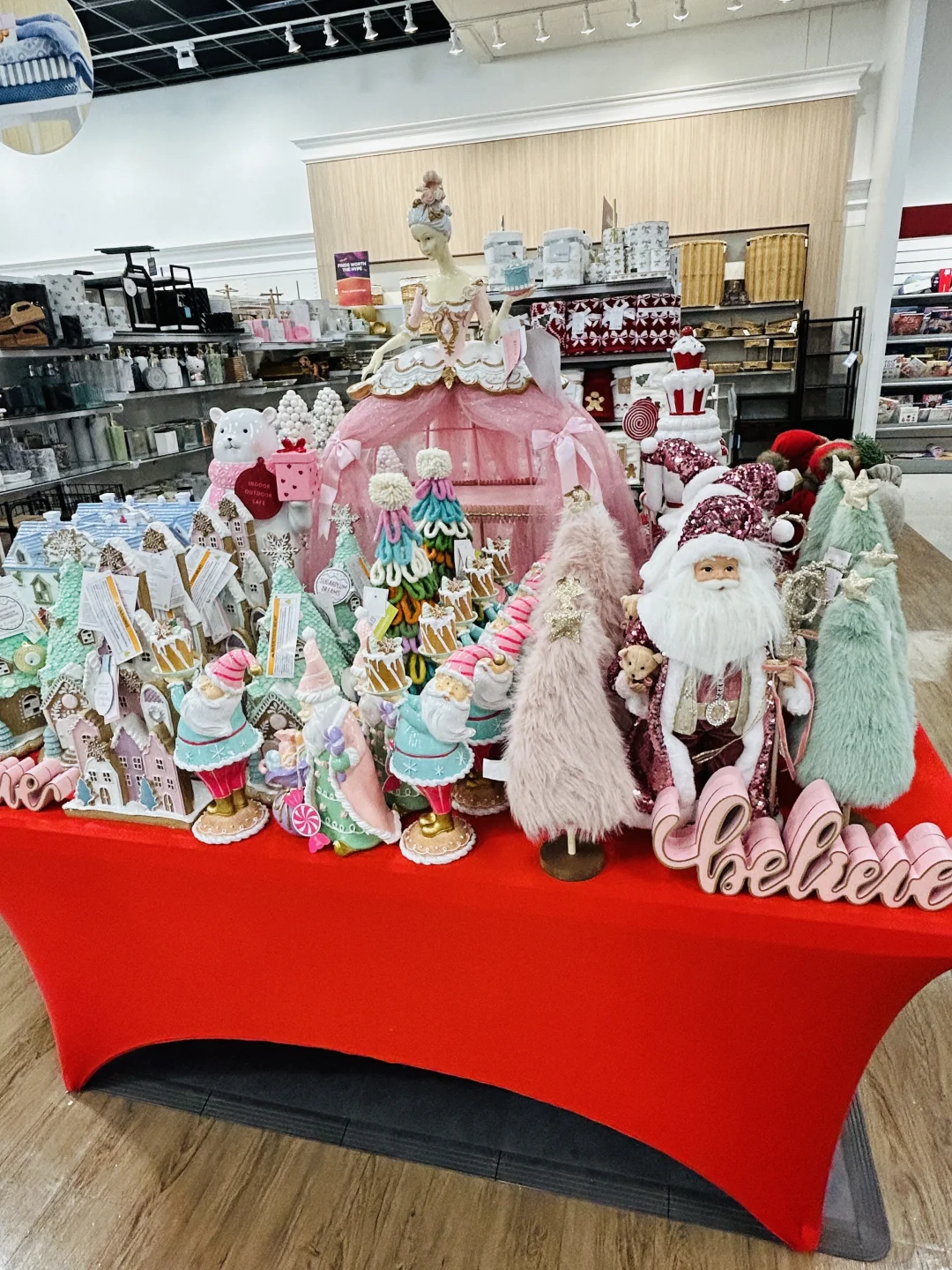 又到去home goods 淘圣诞节装饰品的时候