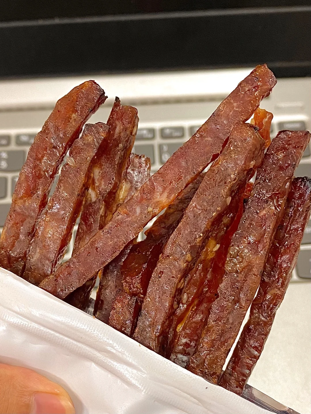 给全宿舍狠狠安利了这个猪肉条！！！