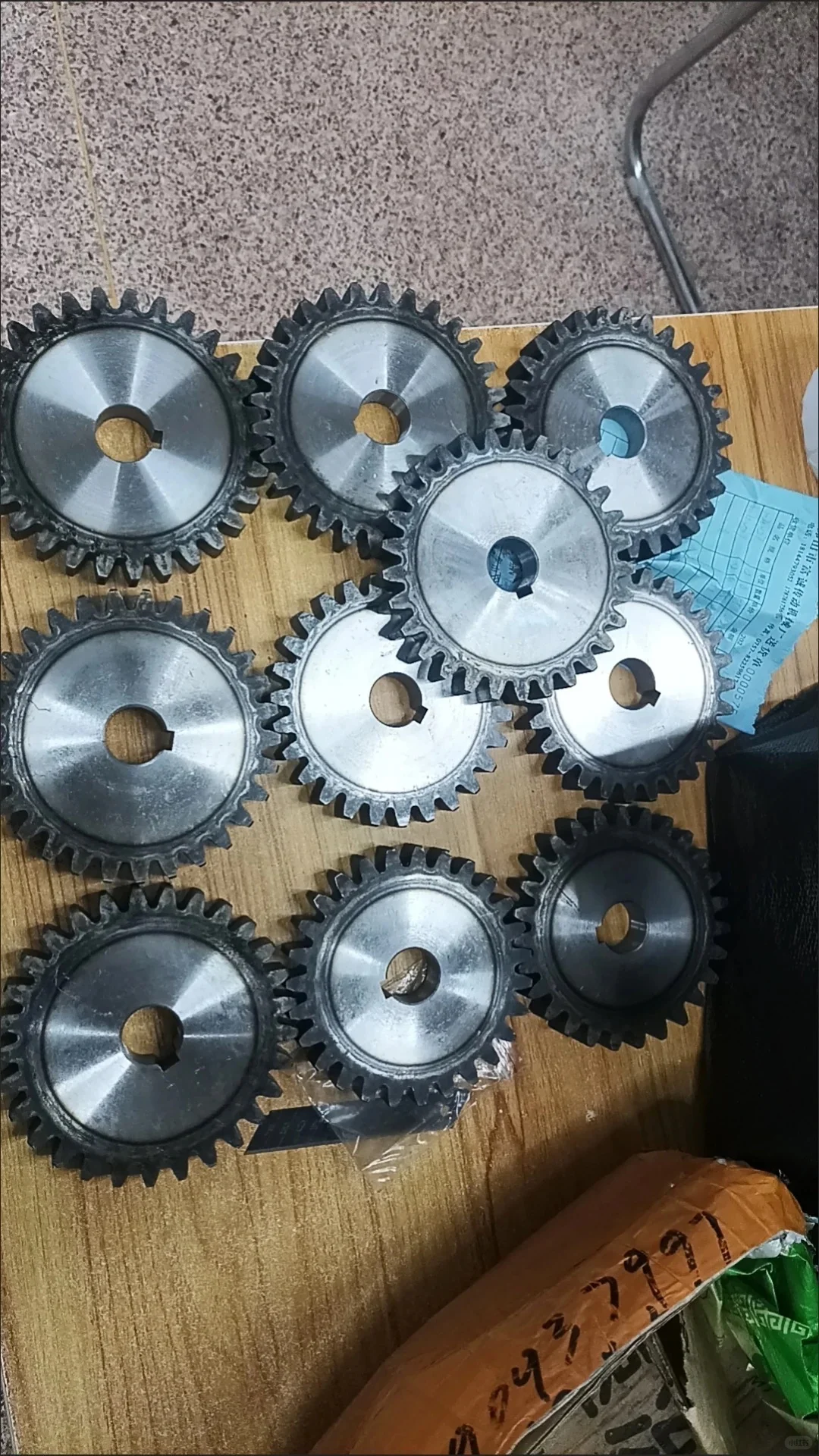 各类齿轮、链轮 齿轴传动 法兰花键轴伞齿轴