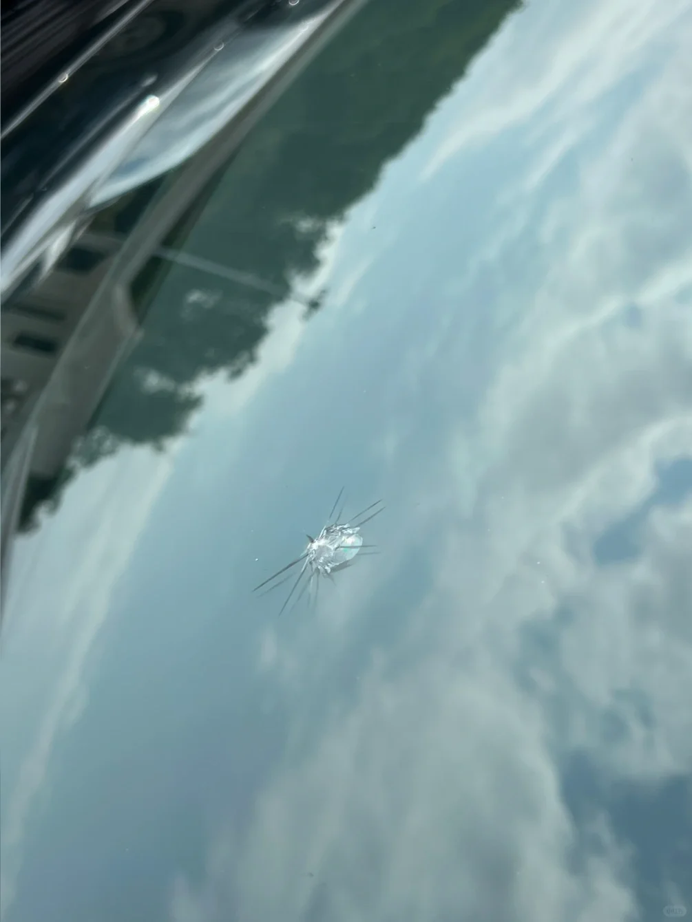 前挡玻璃爆裂该怎么办❕❕❕