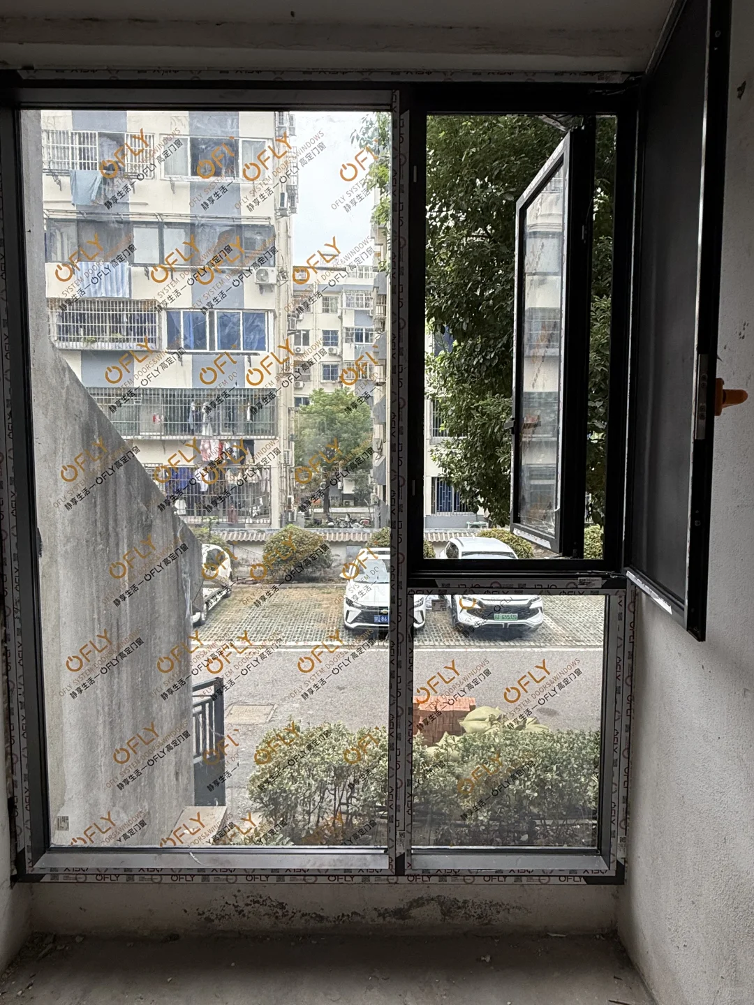 00后女生自装老破小 1.5w搞定全屋窗户