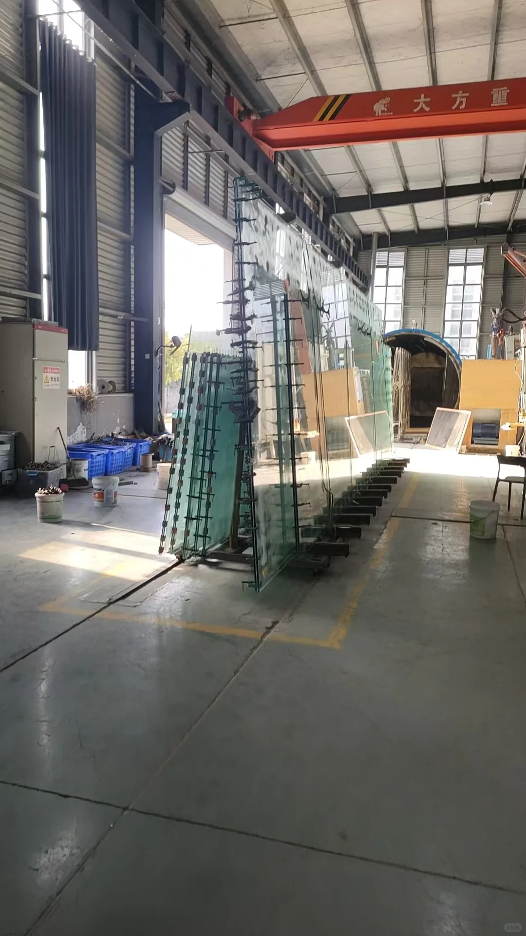 成都钢化玻璃厂