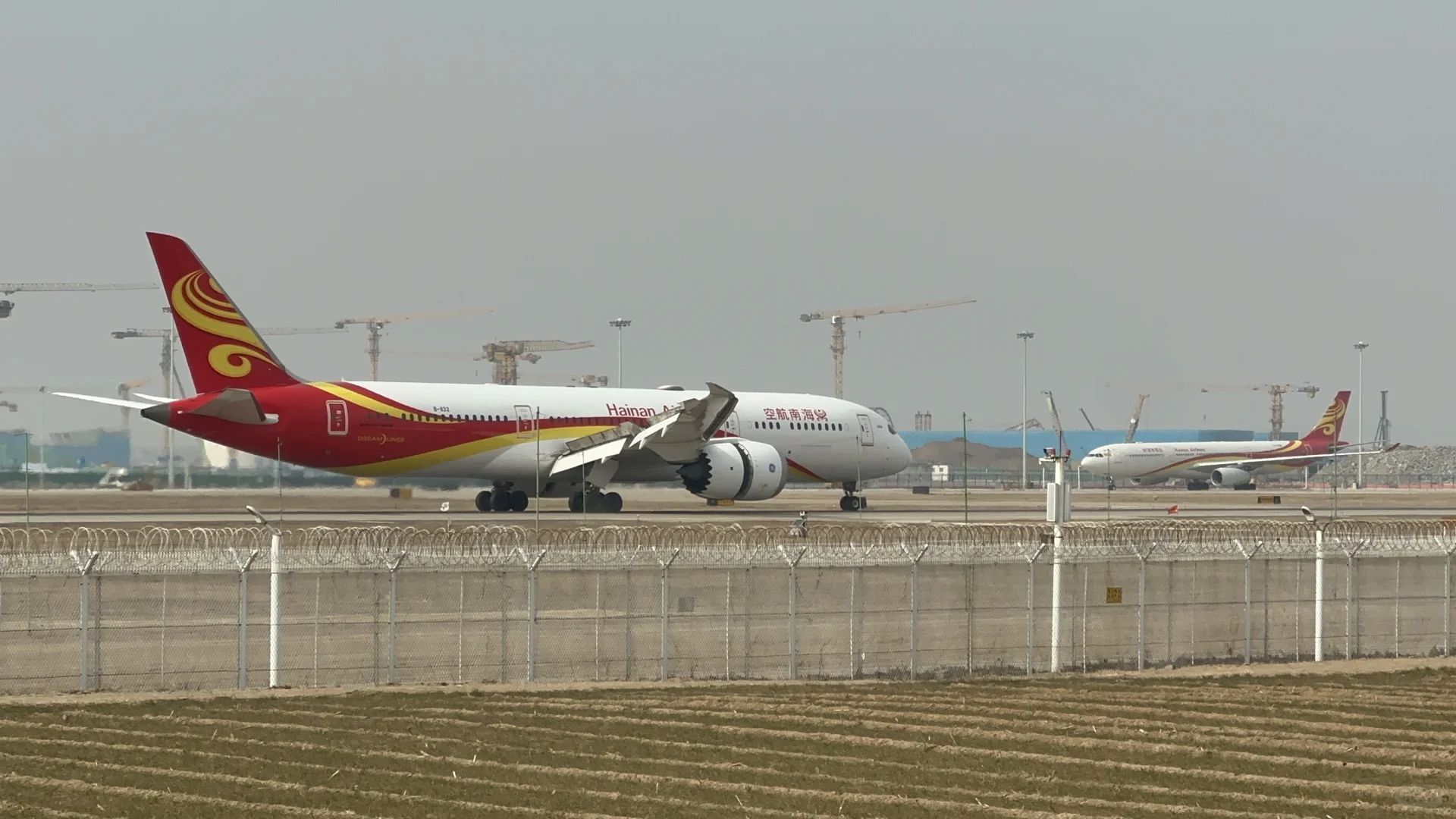 【济南遥墙国际机场】又来拍飞机，三架宽体机。