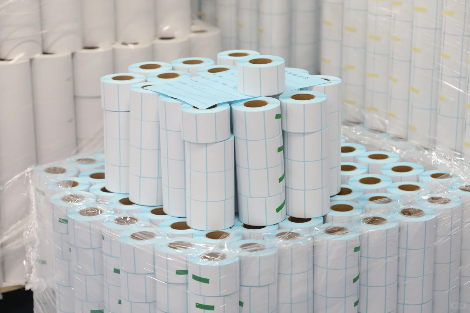 不干胶标签纸工厂直销支持定制需要可以联系