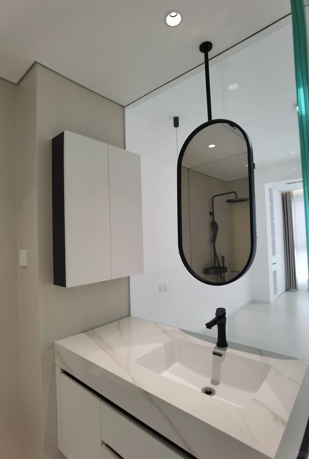 透明玻璃卫生间，细节满满