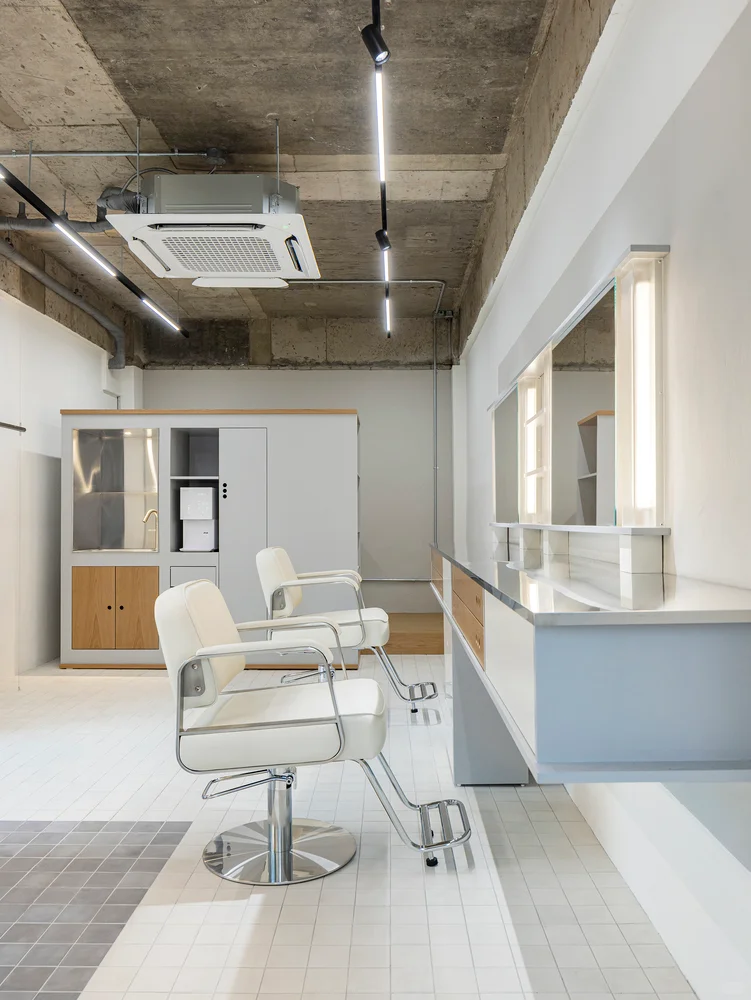 单面玻璃整合室内也是一种门头设计