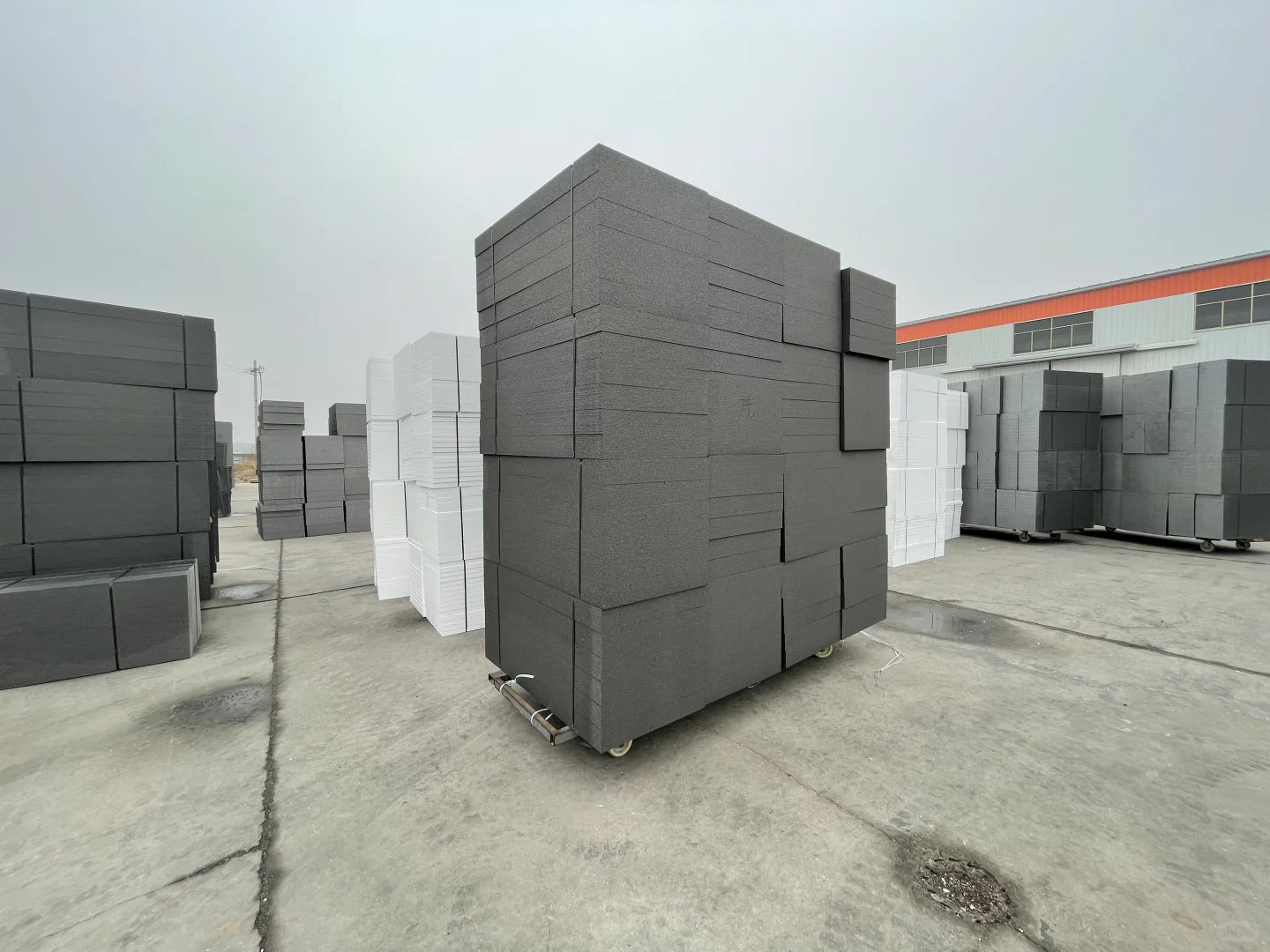 石墨聚苯板厂家