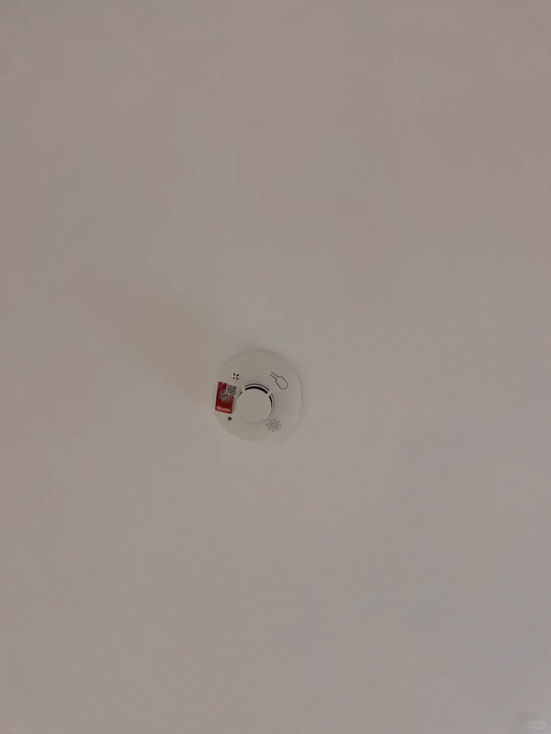 哇哦我拥有烟雾报警器咯！