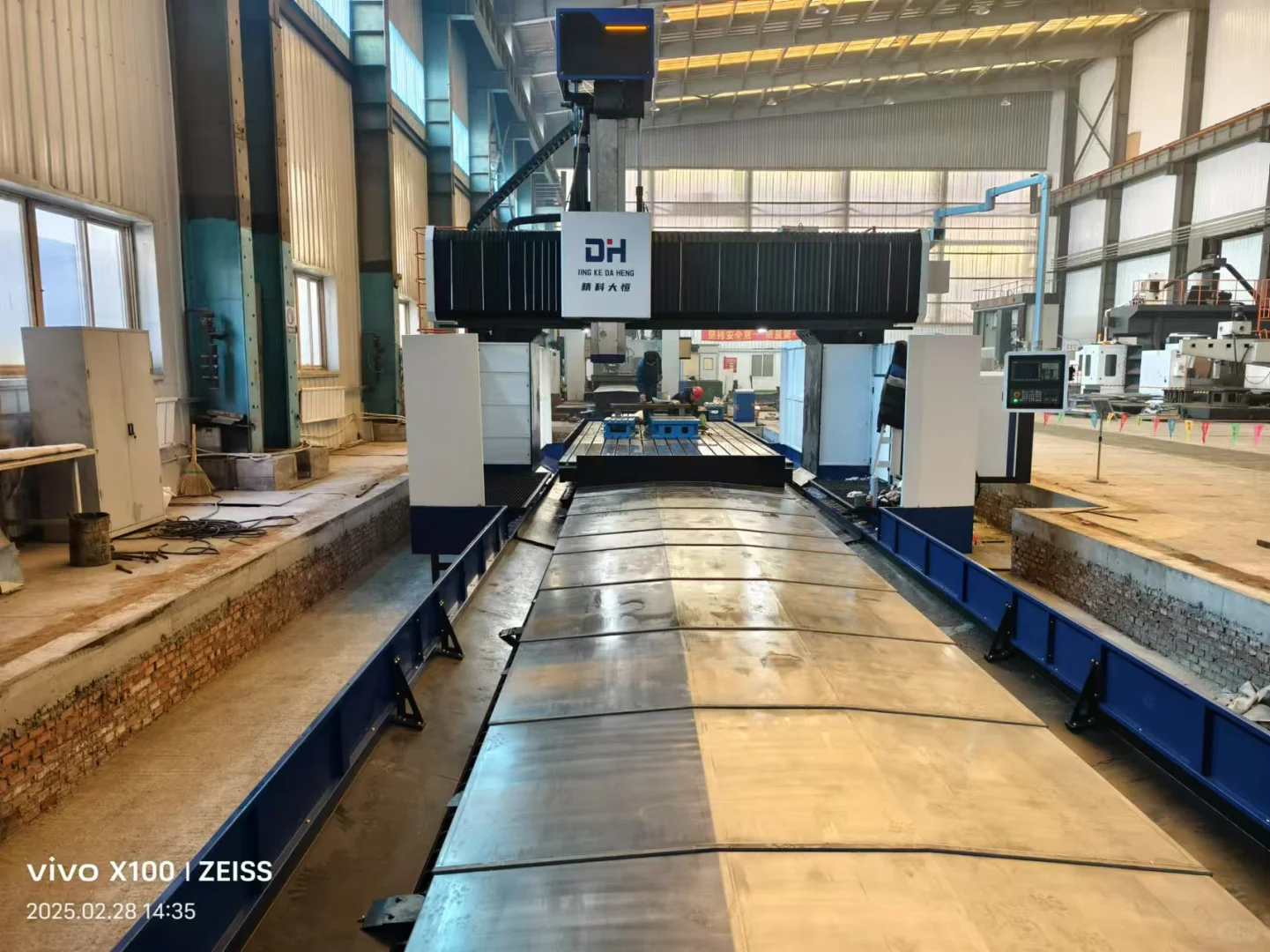 数控龙门铣床落地客户现场