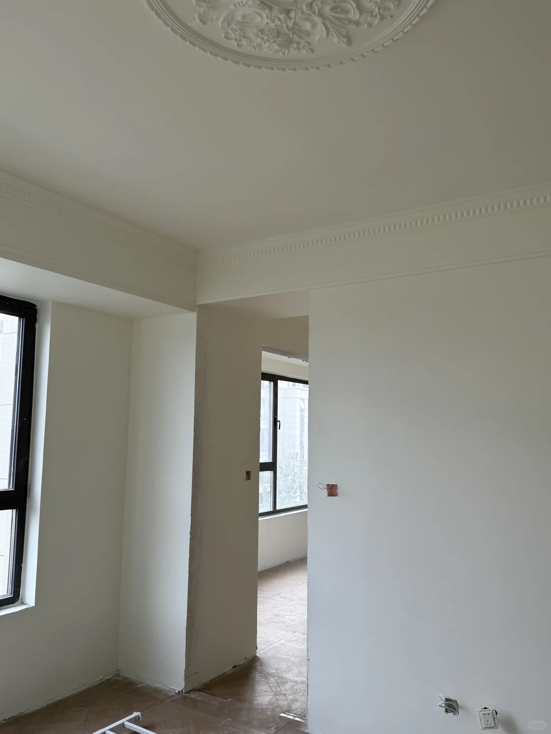 乳胶漆色号闭眼抄 刷完邻居天天来敲门！