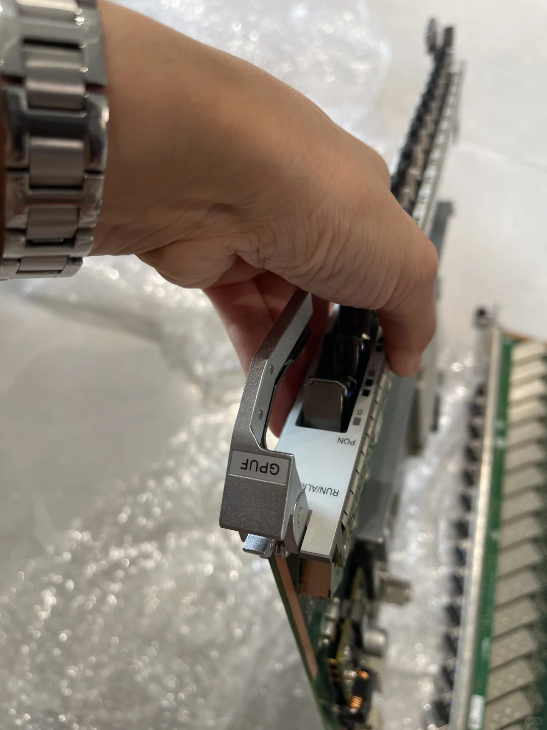 通信板卡别当废铁扔啦！原来这里面藏着不少“