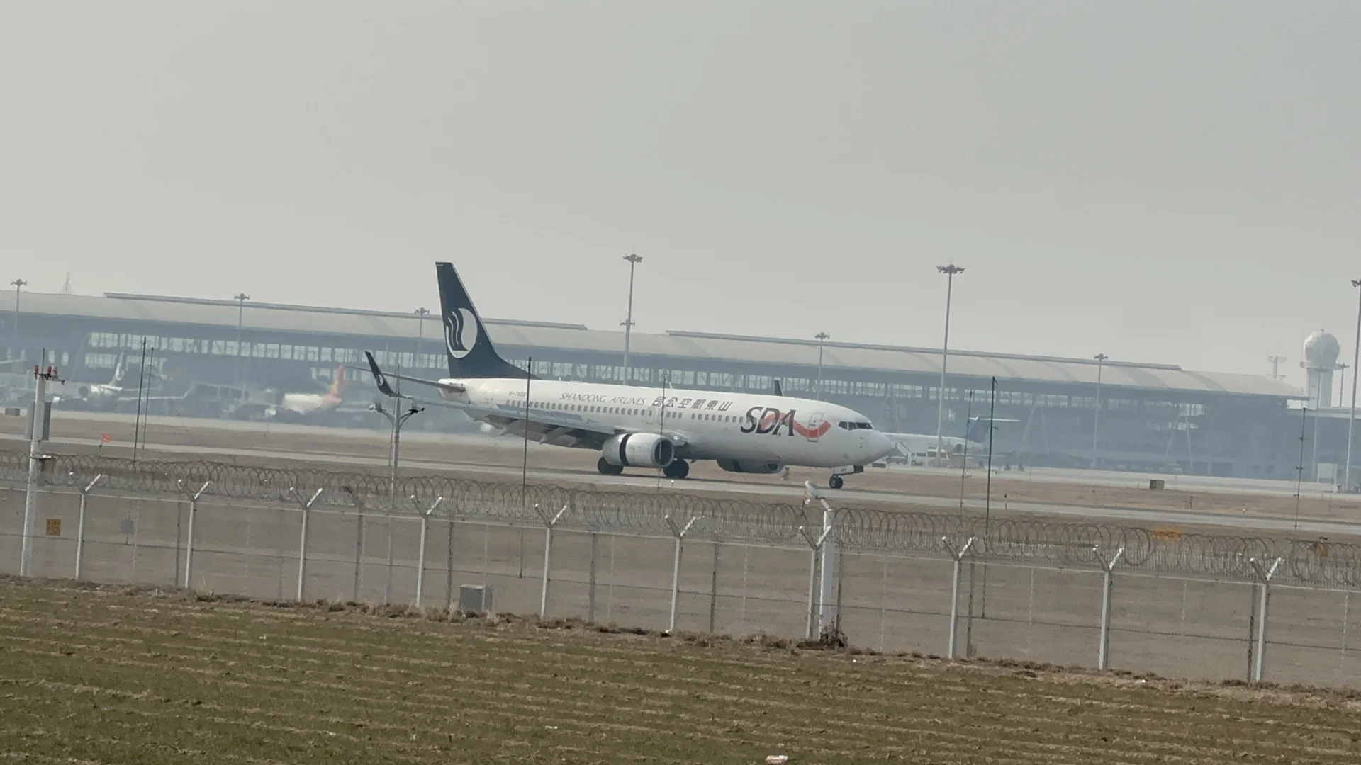 【济南遥墙国际机场】又来拍飞机，三架宽体机。