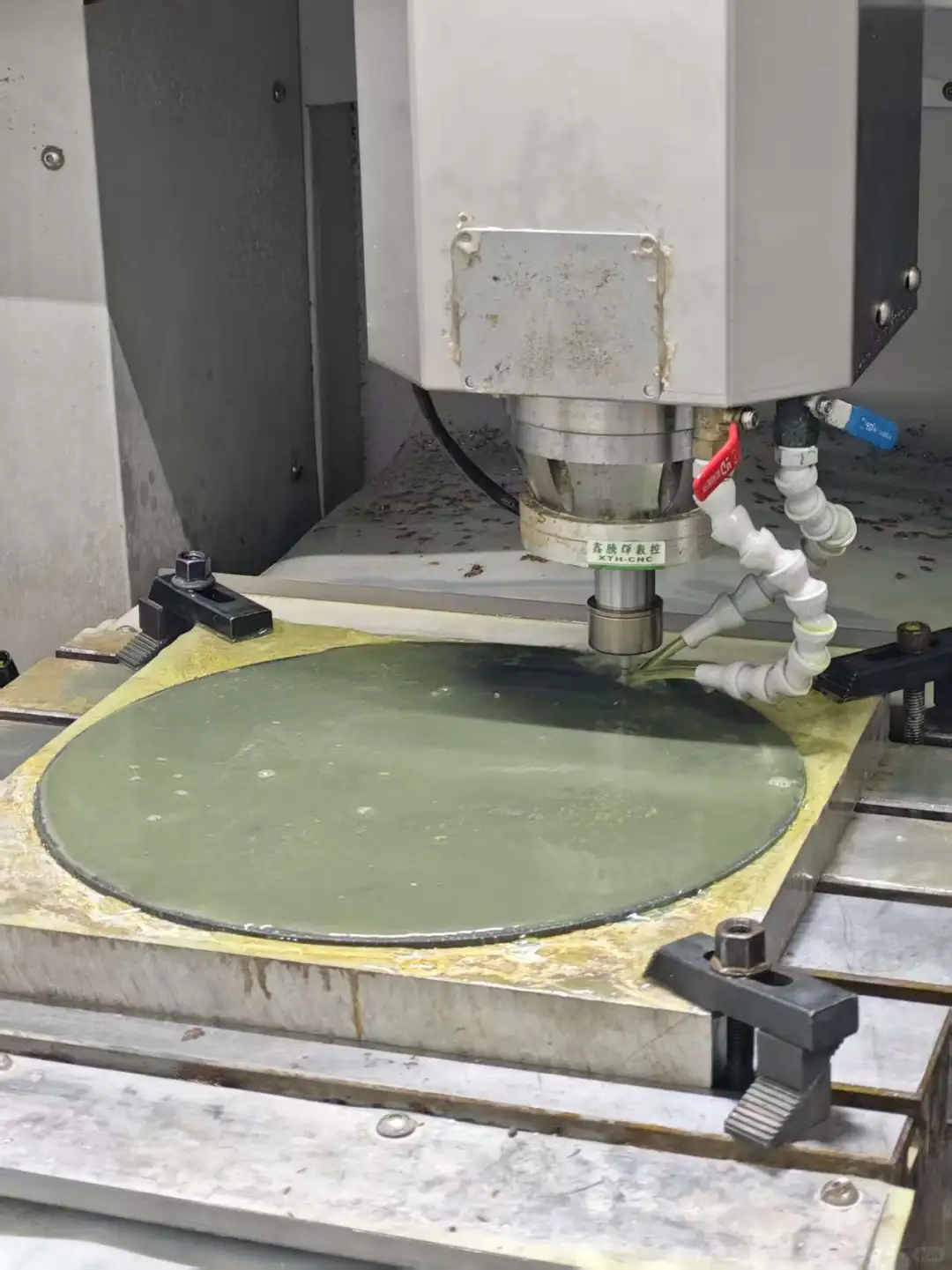 真空吸盘常见的陶瓷材质及其应用