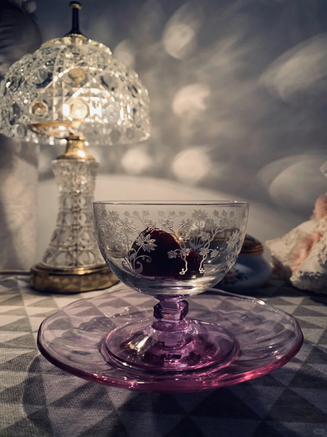 水晶灯下系列-变色玻璃manor