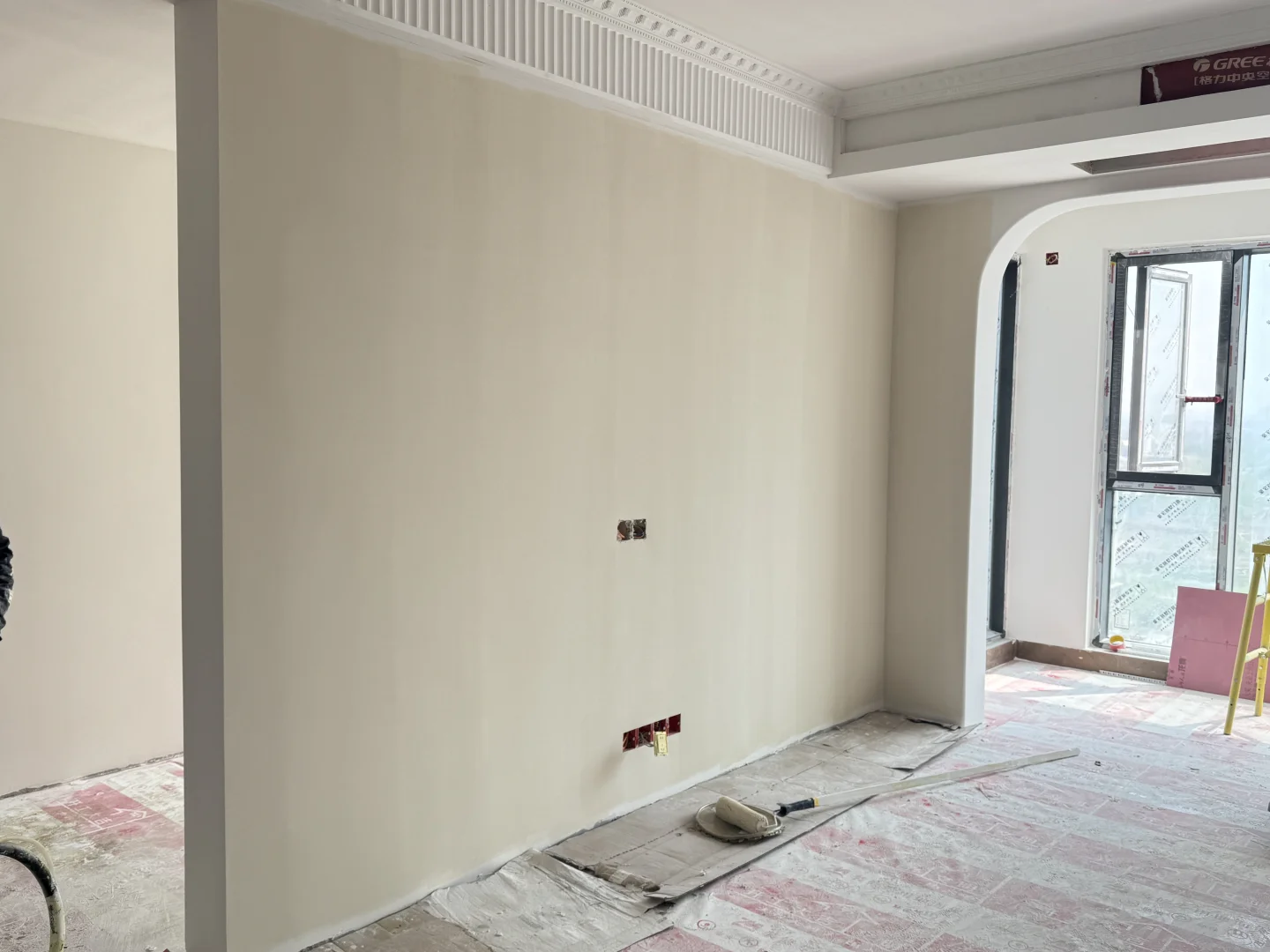 春雨上墙的第一下，心跳慢了一拍?