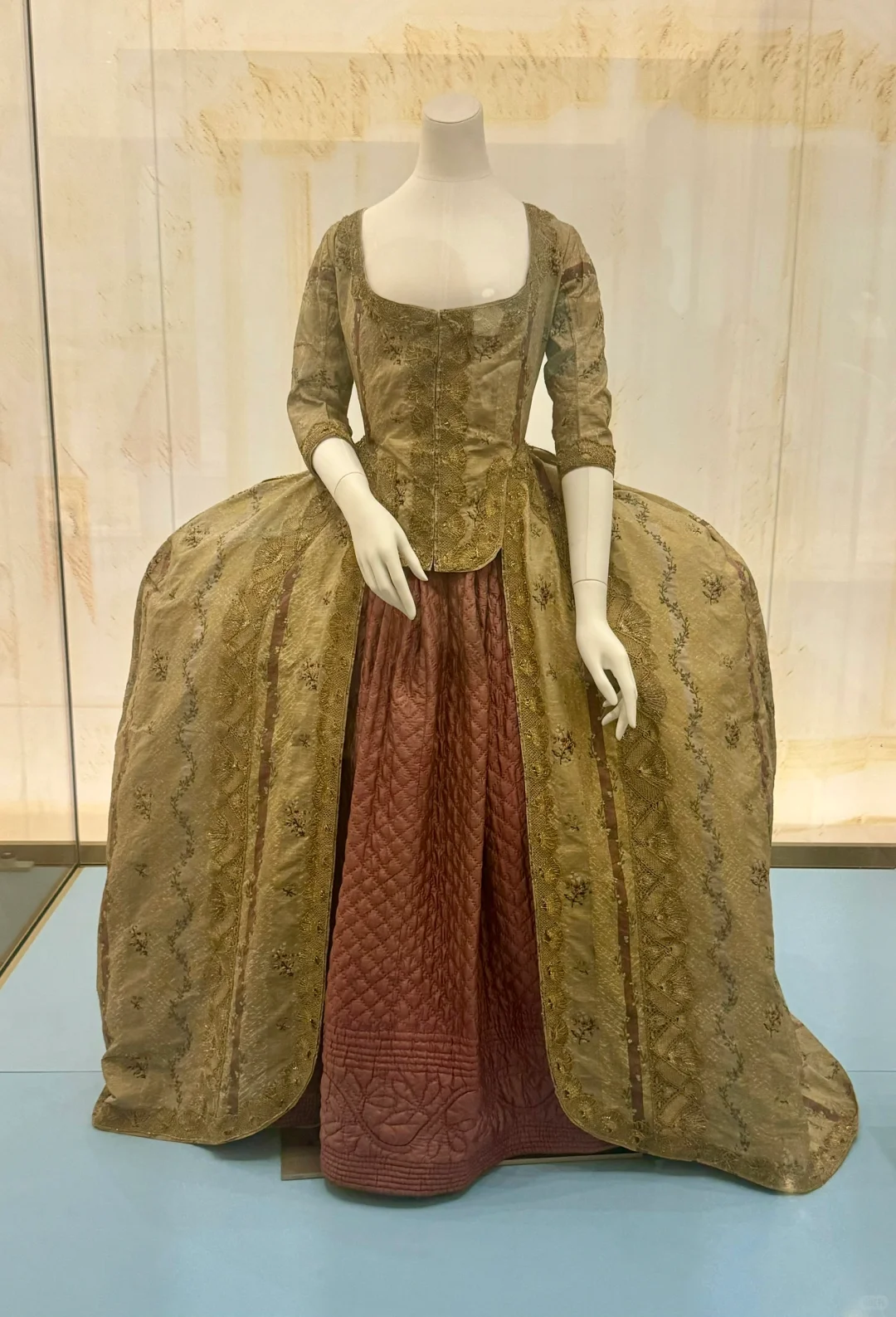 四百年的西方时装