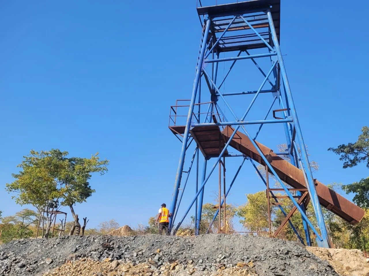 非洲铁矿石，铁含量62.7，矿场直发