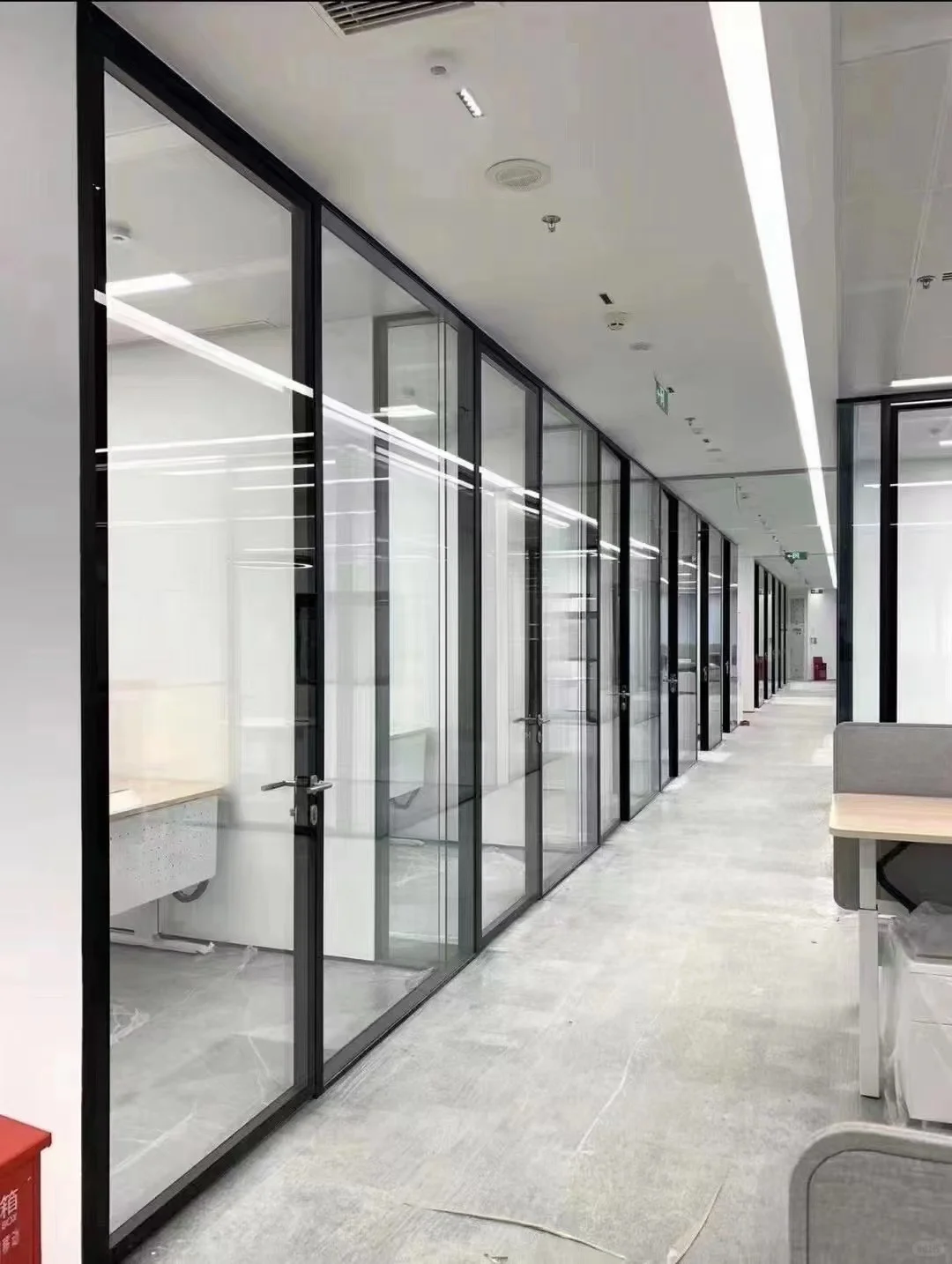 办公室装修玻璃隔断