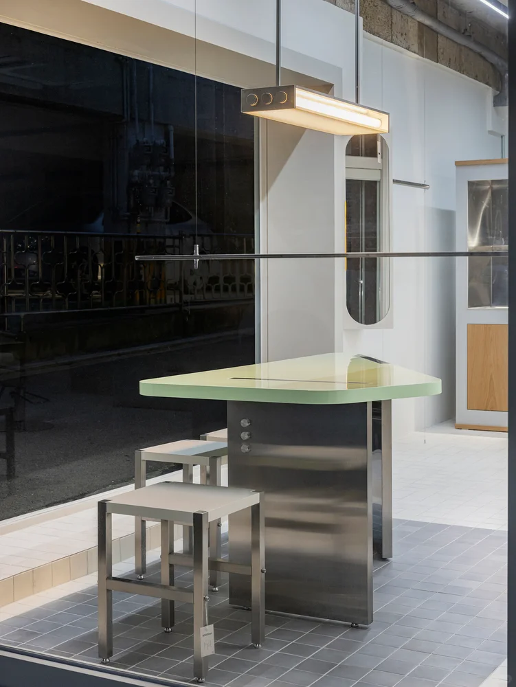 单面玻璃整合室内也是一种门头设计