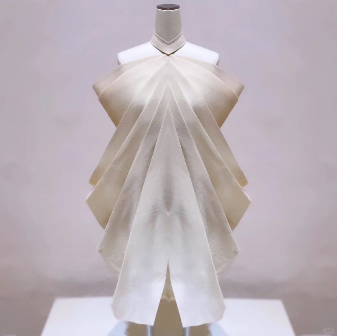 立体剪裁练习｜褶皱与体积