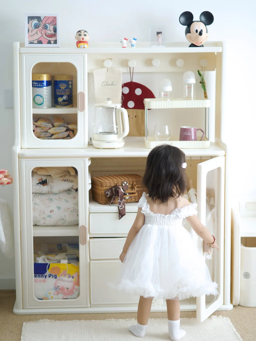 在童话收纳柜里，藏着她的小小世界