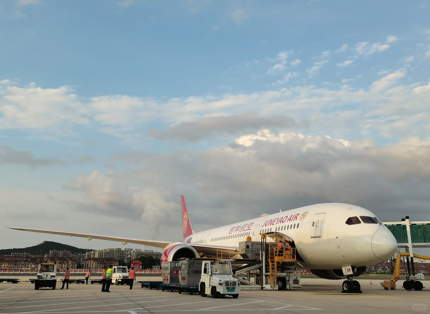 阔别两年吉祥航空789再次现身大连