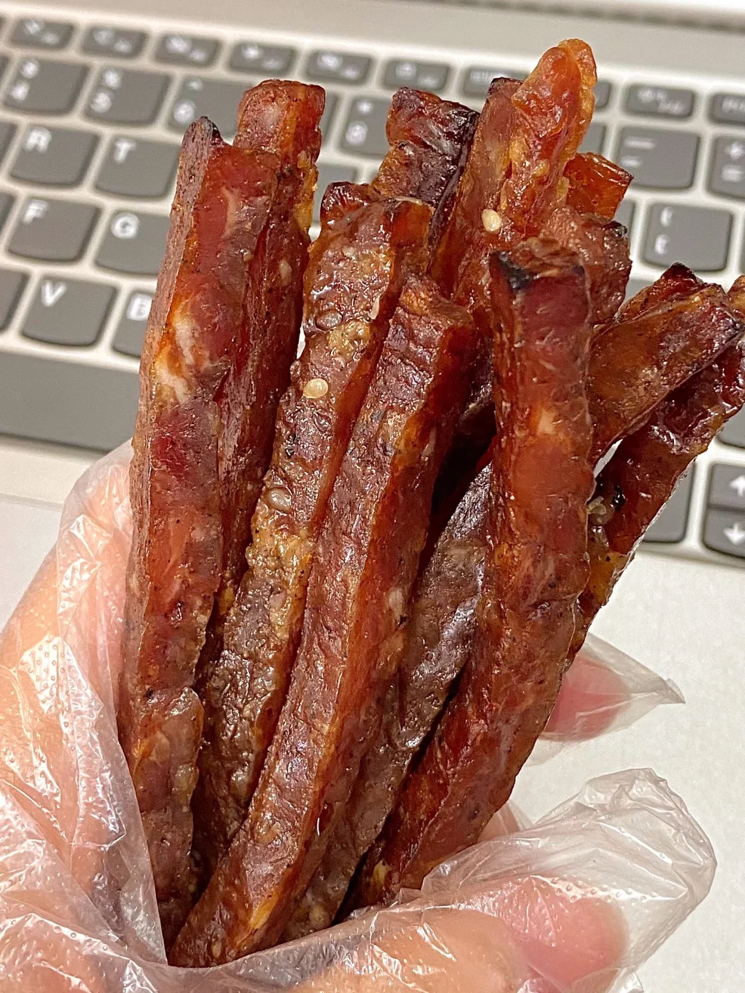 给全宿舍狠狠安利了这个猪肉条！！！