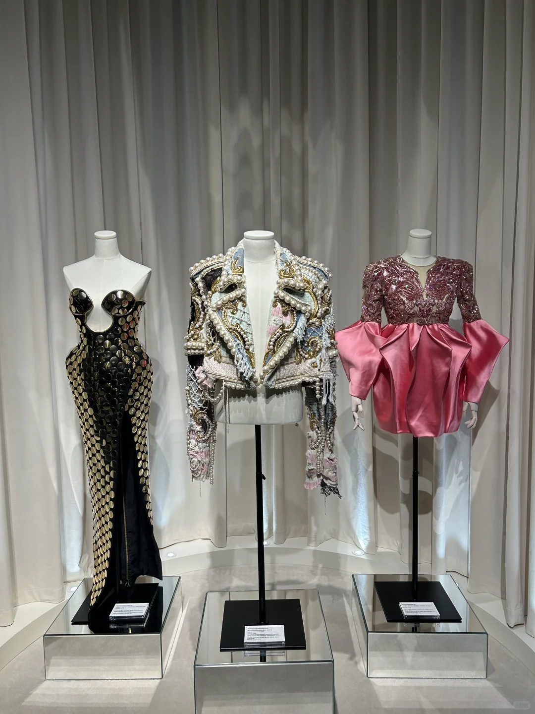 Balmain在北京的展览可以看到权志龙战袍