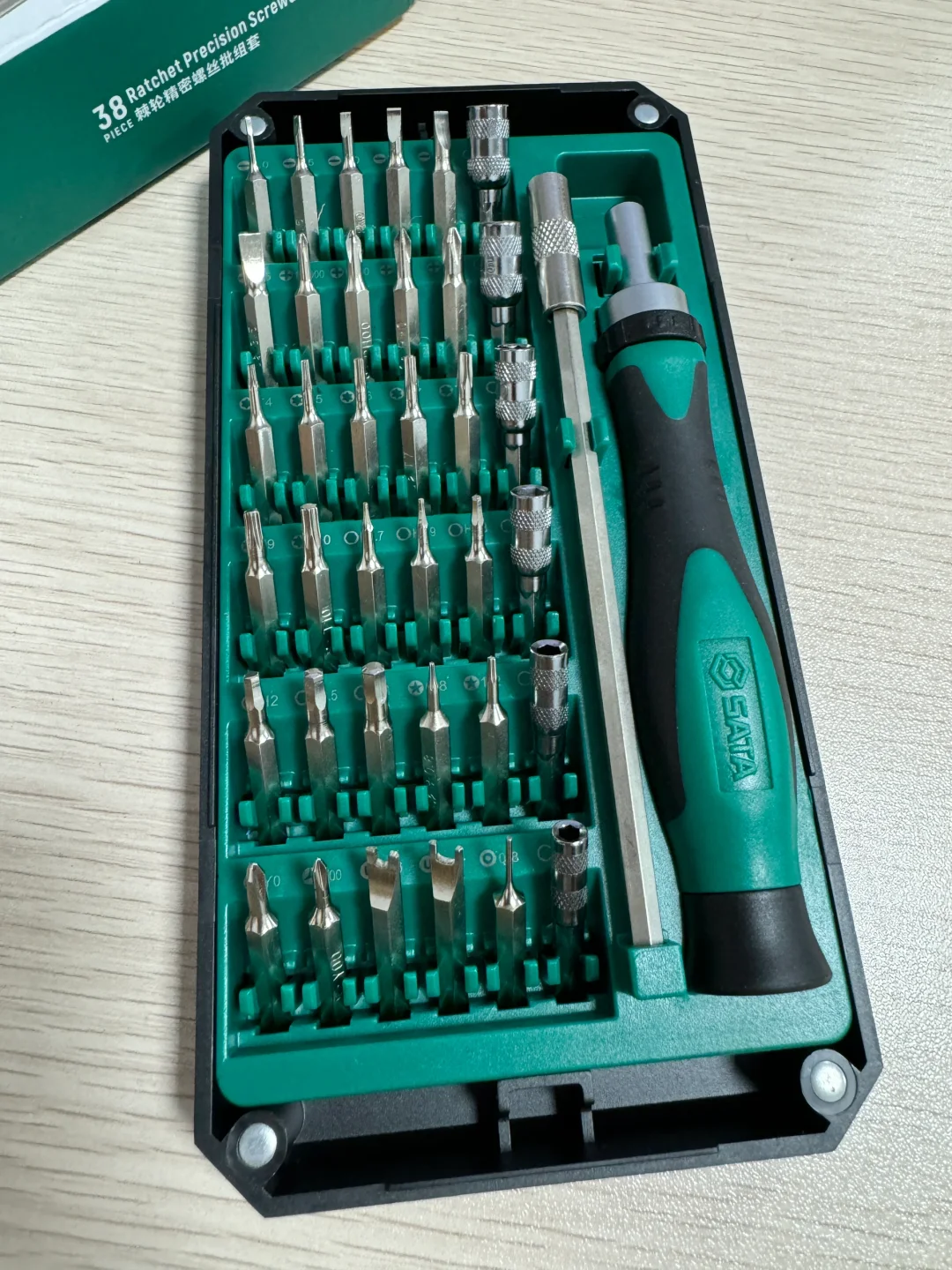 男生工具好用推荐之工具篇 SATA螺丝刀套组