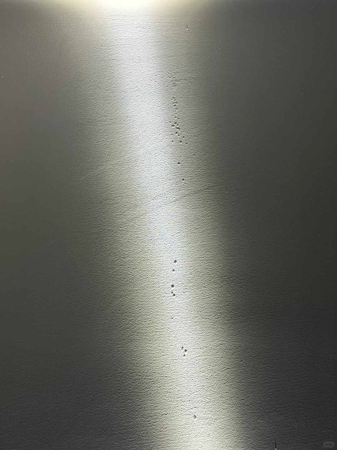 各位装修大师乳胶漆这样是怎么了