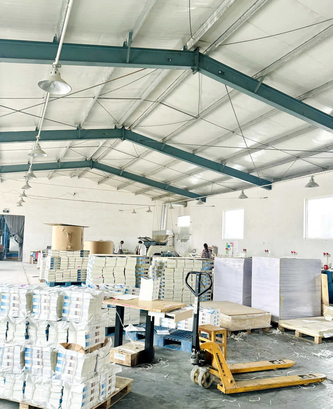 我们的印刷厂装订车间? 正规靠谱看得见