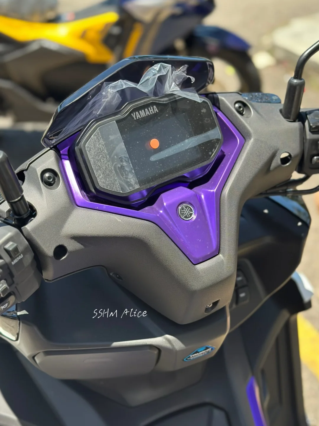 ? Yamaha NVX 155 ABS