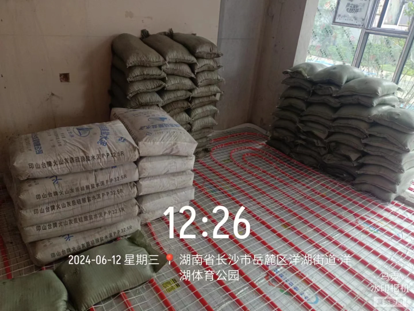 批发的沙子水泥价格更实惠哦！！