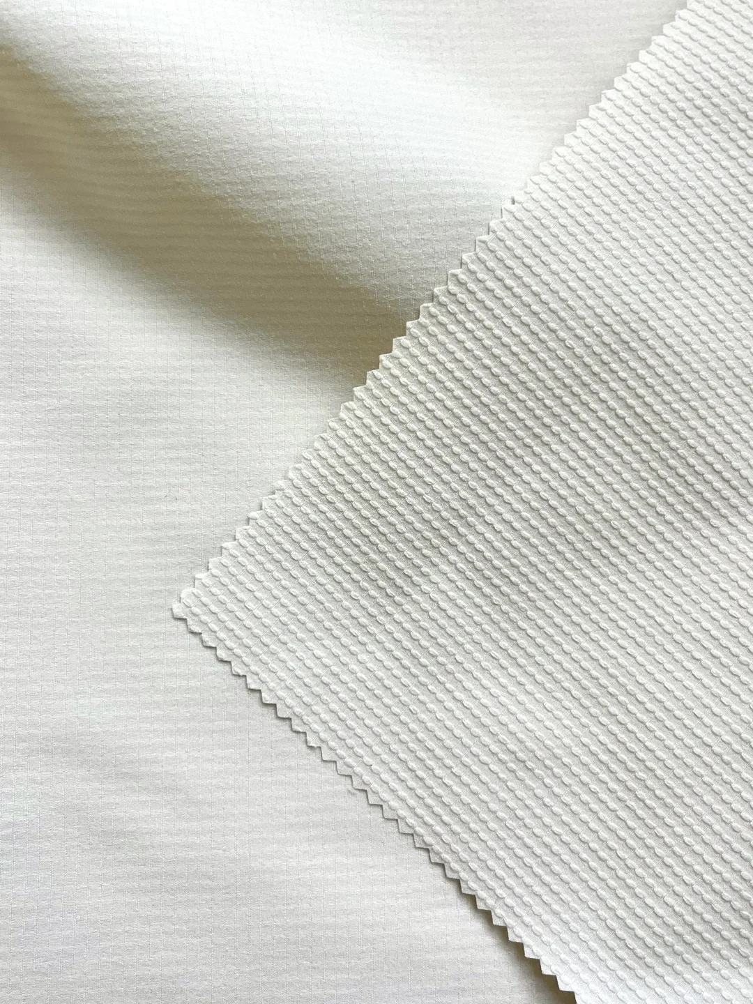 超轻如羽触感沁凉｜防晒速干弹力户外面料