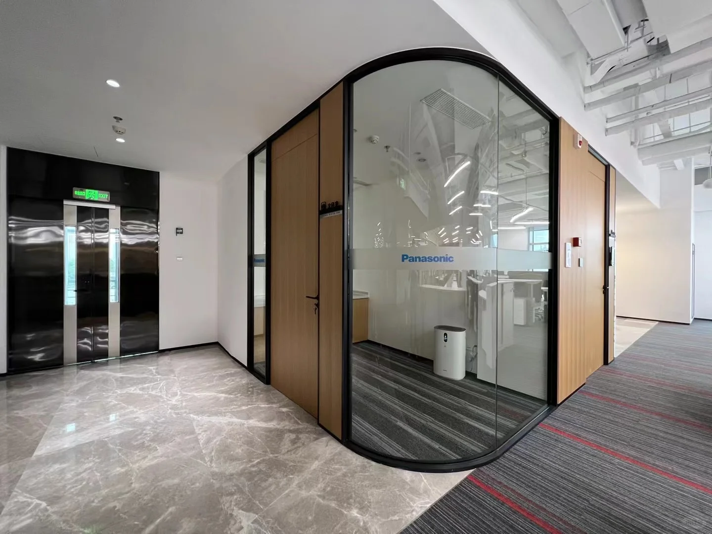 办公室装修玻璃隔断