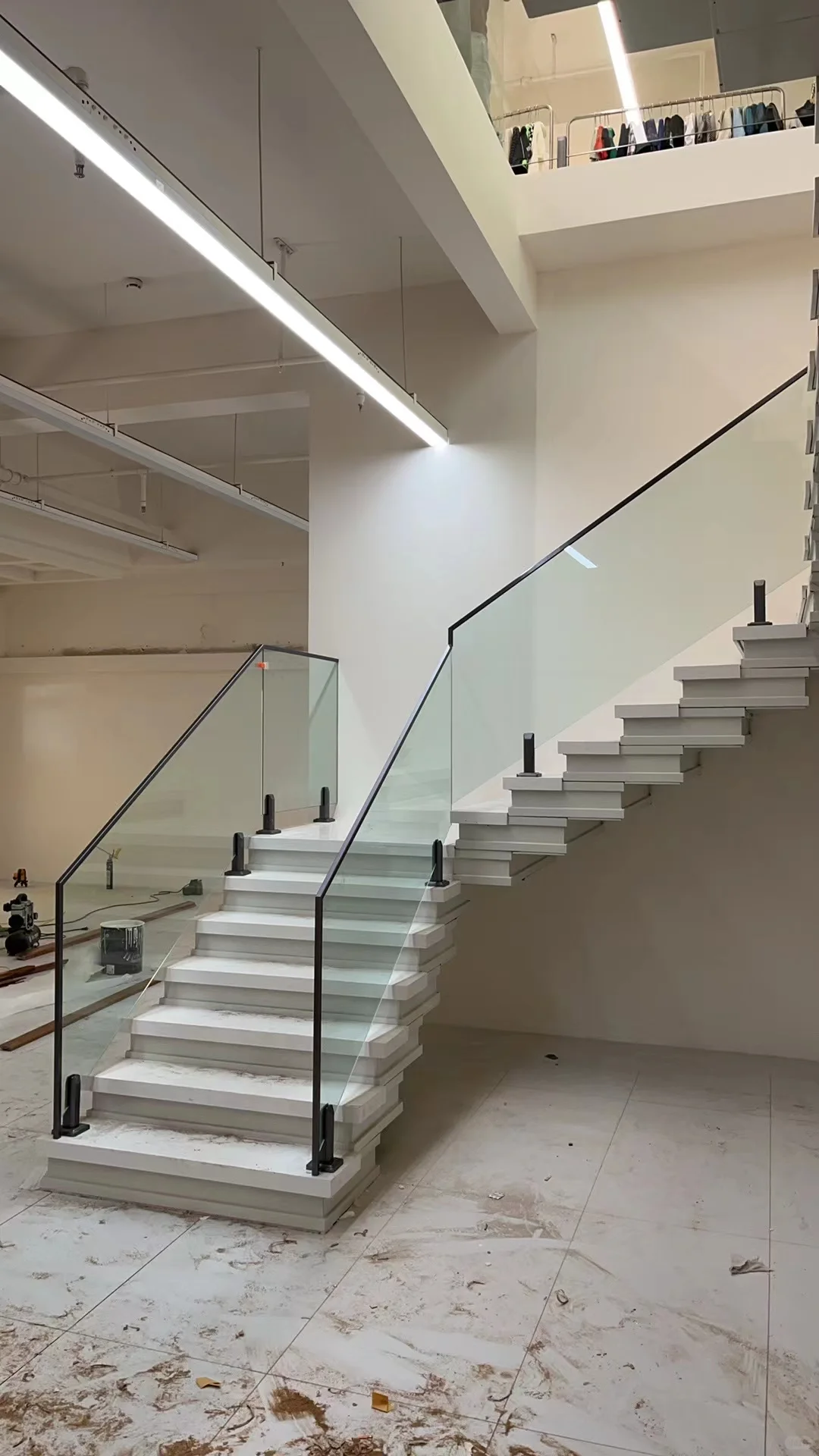 铝合金底座玻璃护栏