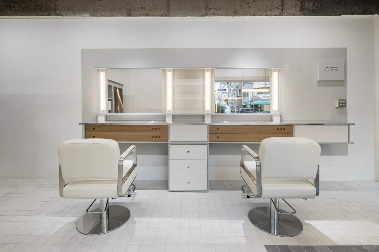 单面玻璃整合室内也是一种门头设计