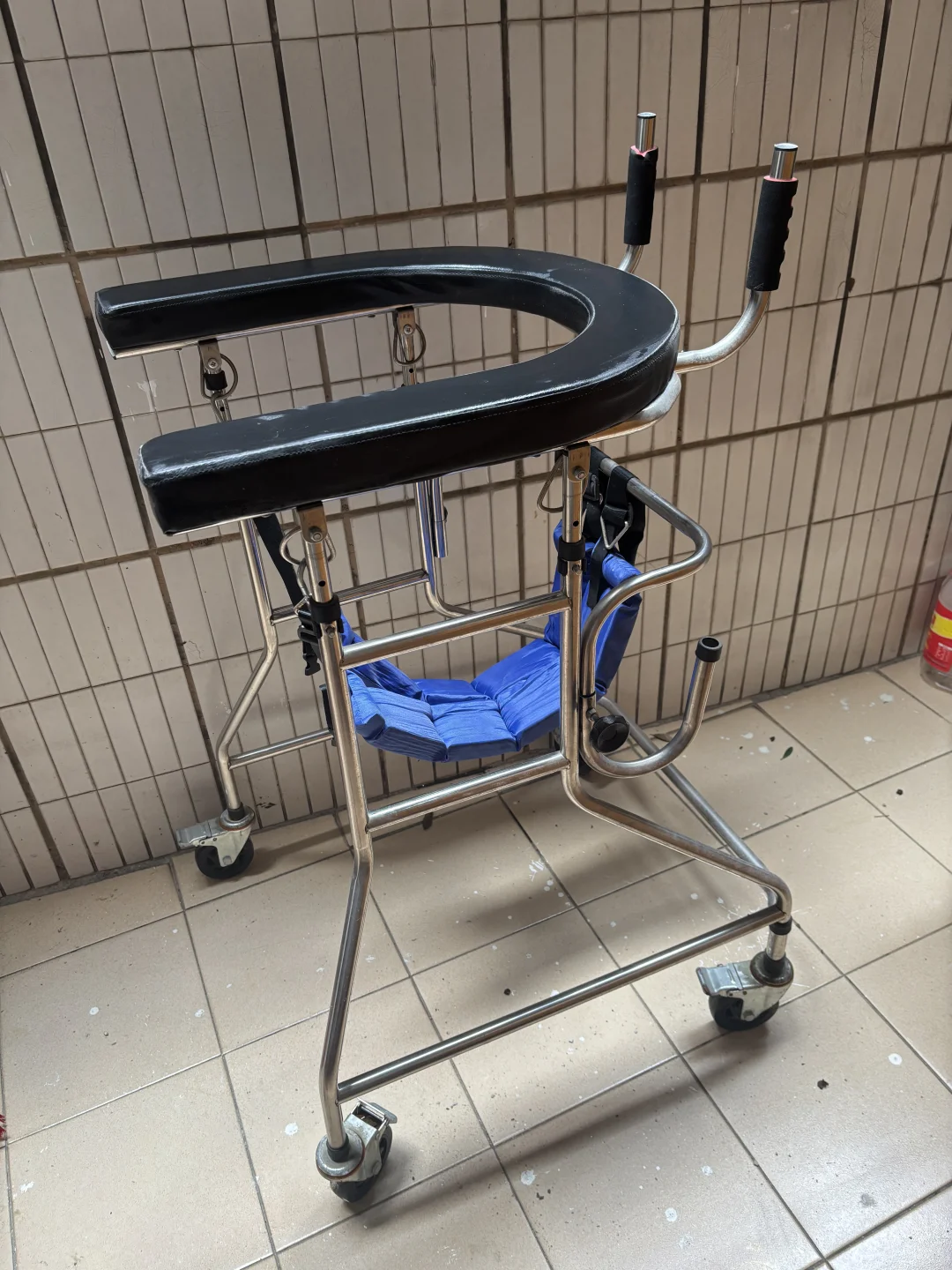 老人学步器偏瘫康复走路辅助