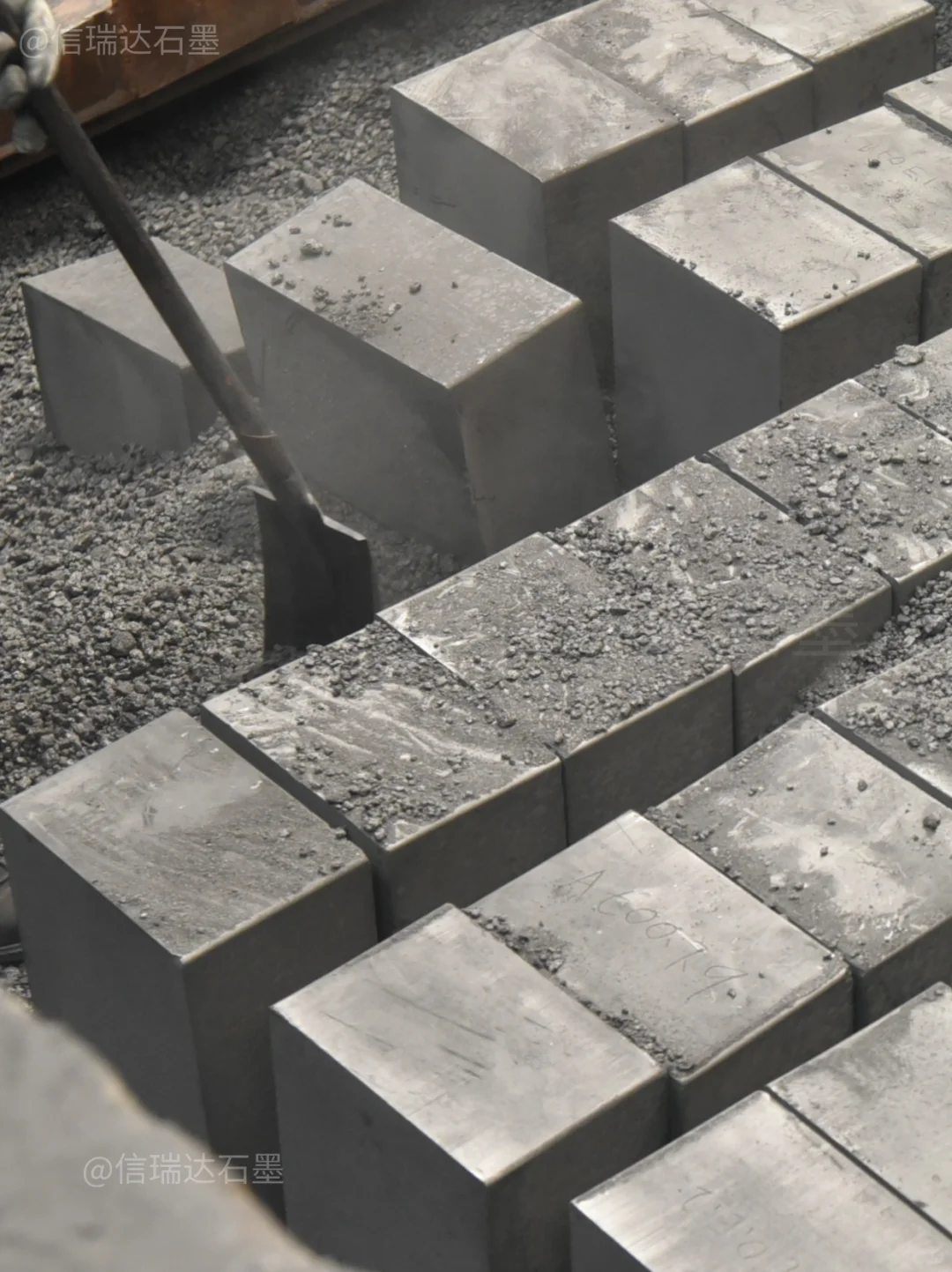 Plog/00年厂二代的石墨工厂日常