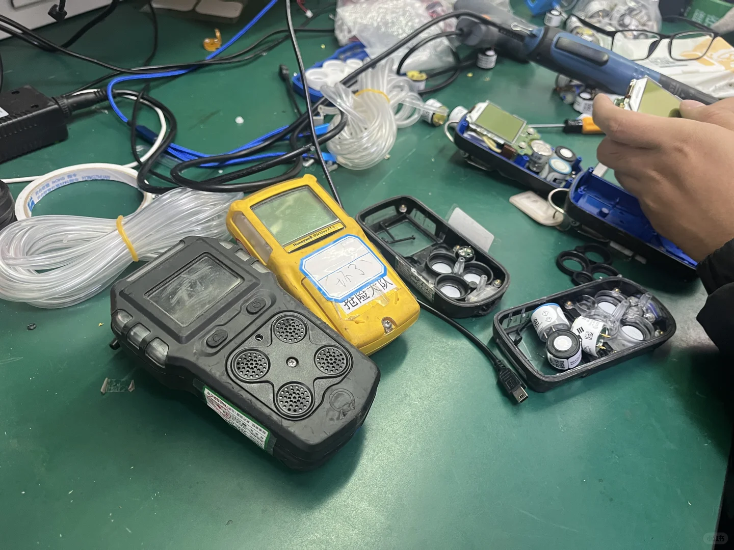 四合一气体检测仪