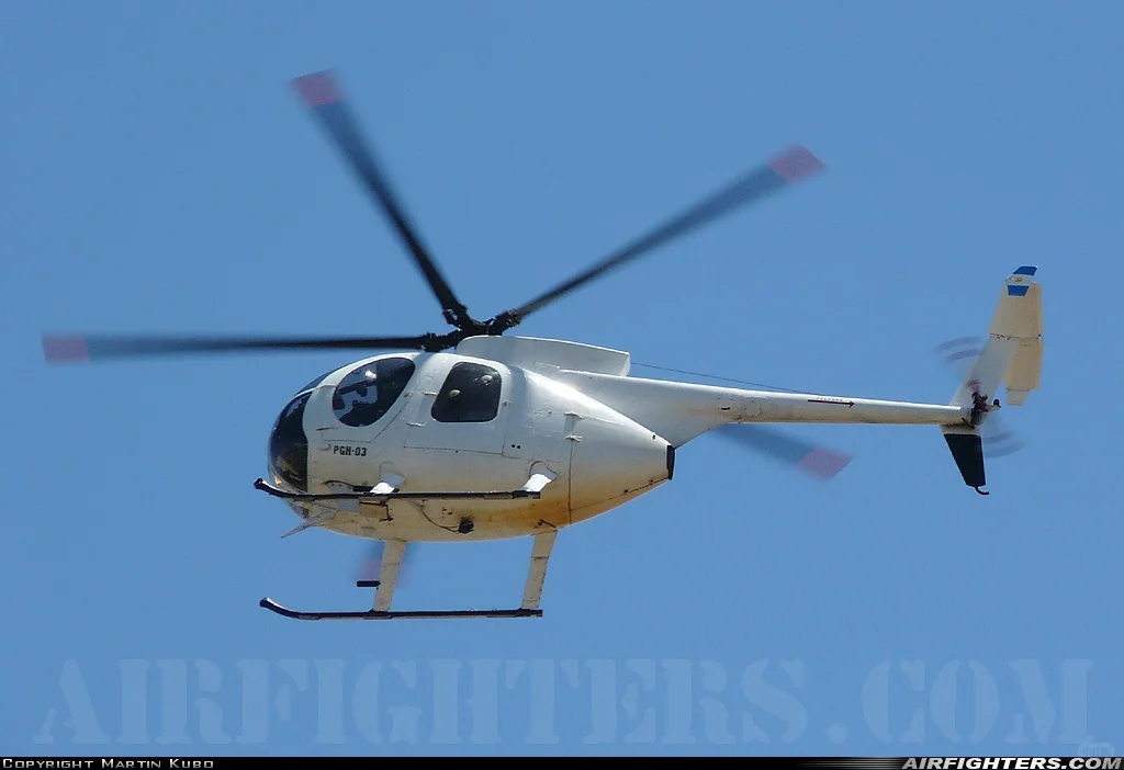 经典?:500D“休斯”直升机