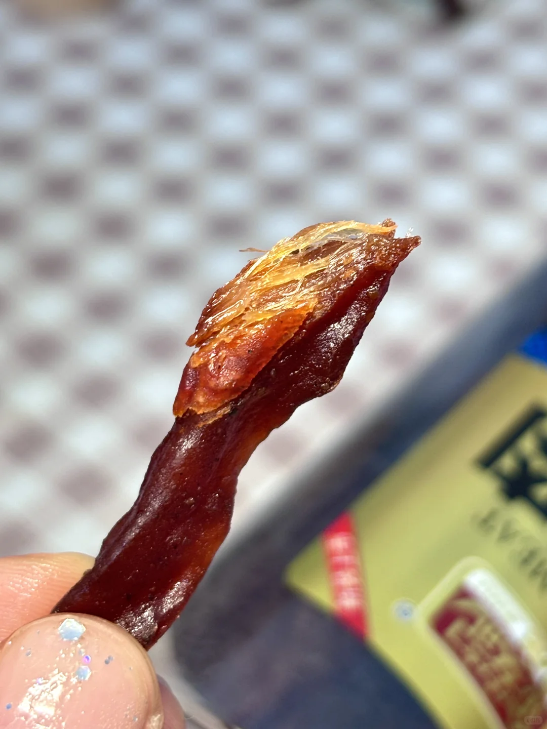 来一根？ 这个猪肉干也太香了吧?！