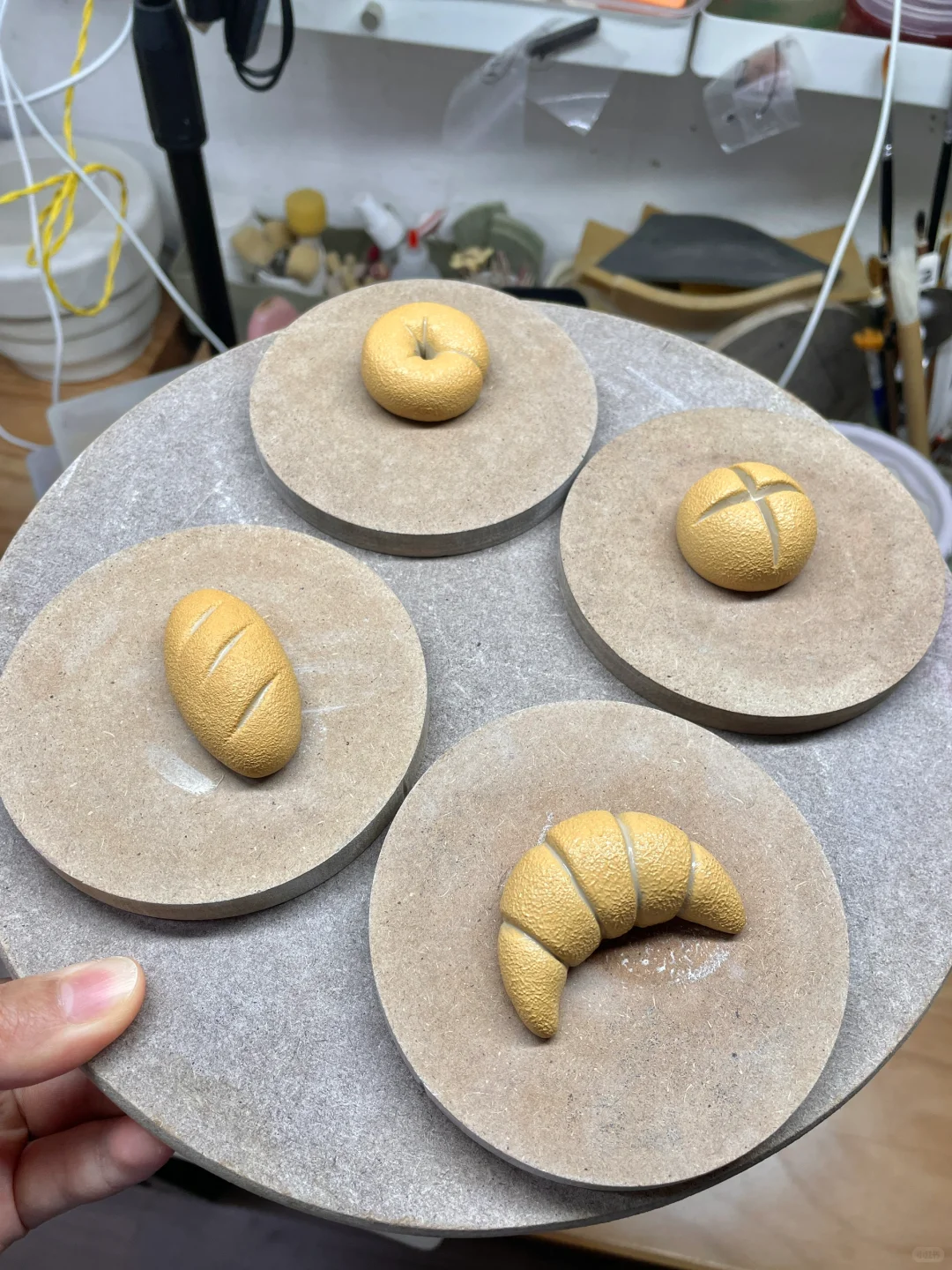 左滑烧制牛角包