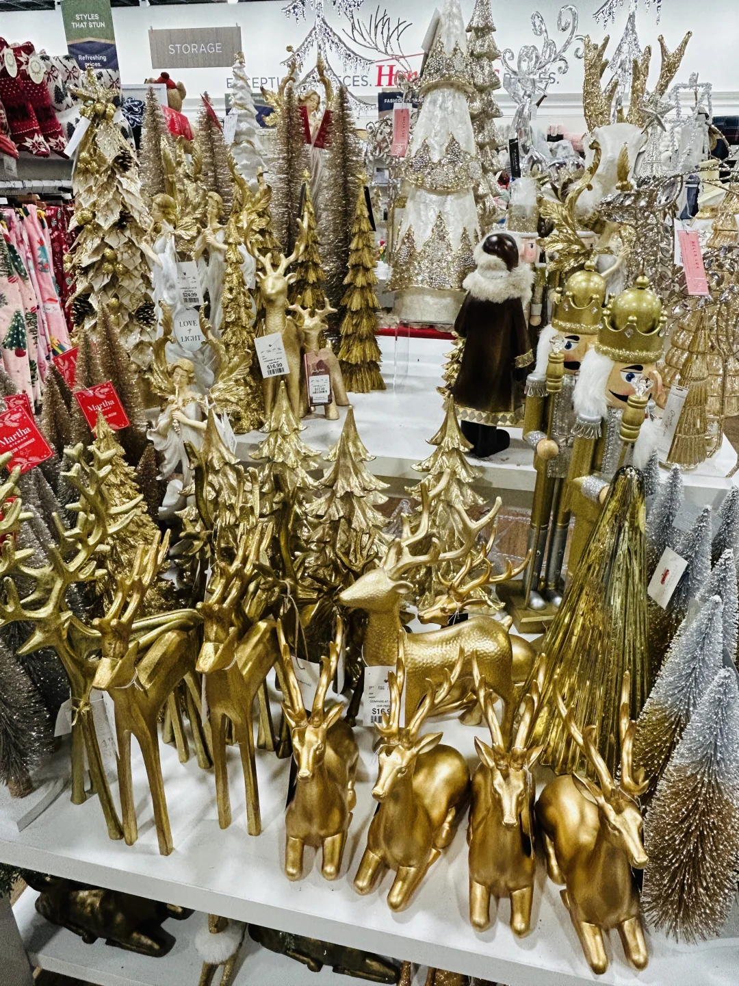 又到去home goods 淘圣诞节装饰品的时候