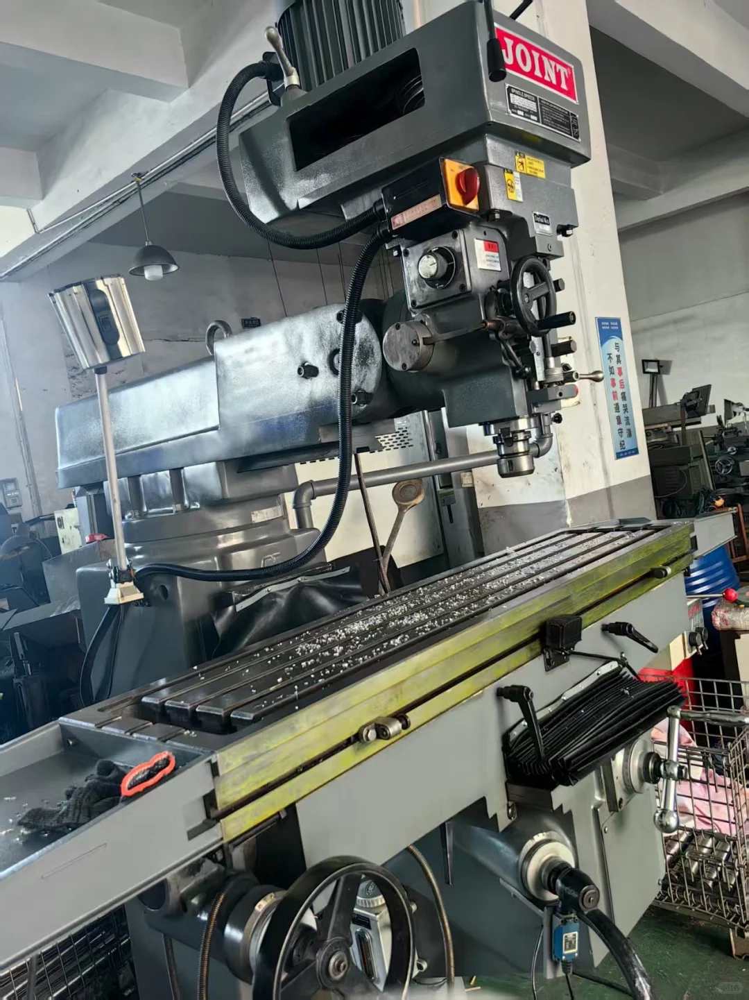 这样99新的机床到底咋出出去