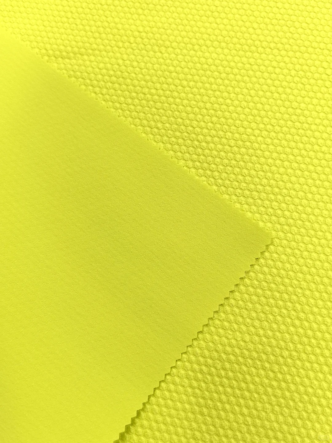 软壳户外 | 蜂窝肌理感防泼水登山服面料